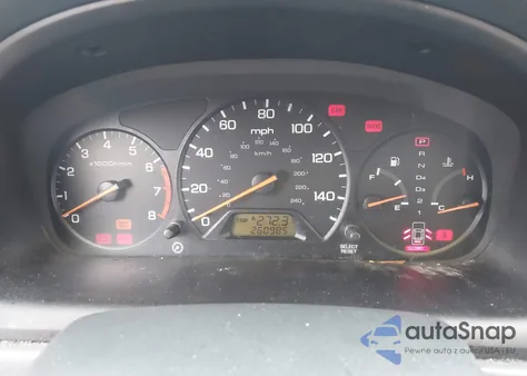 2000 Honda Accord 2.3 Lx from USA, damaged, VIN 1HGCG5646YA056841